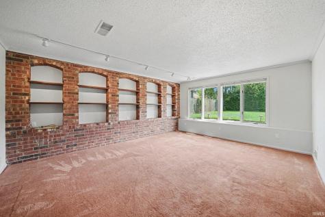 52266 N Tally Ho Drive South Bend IN 46635