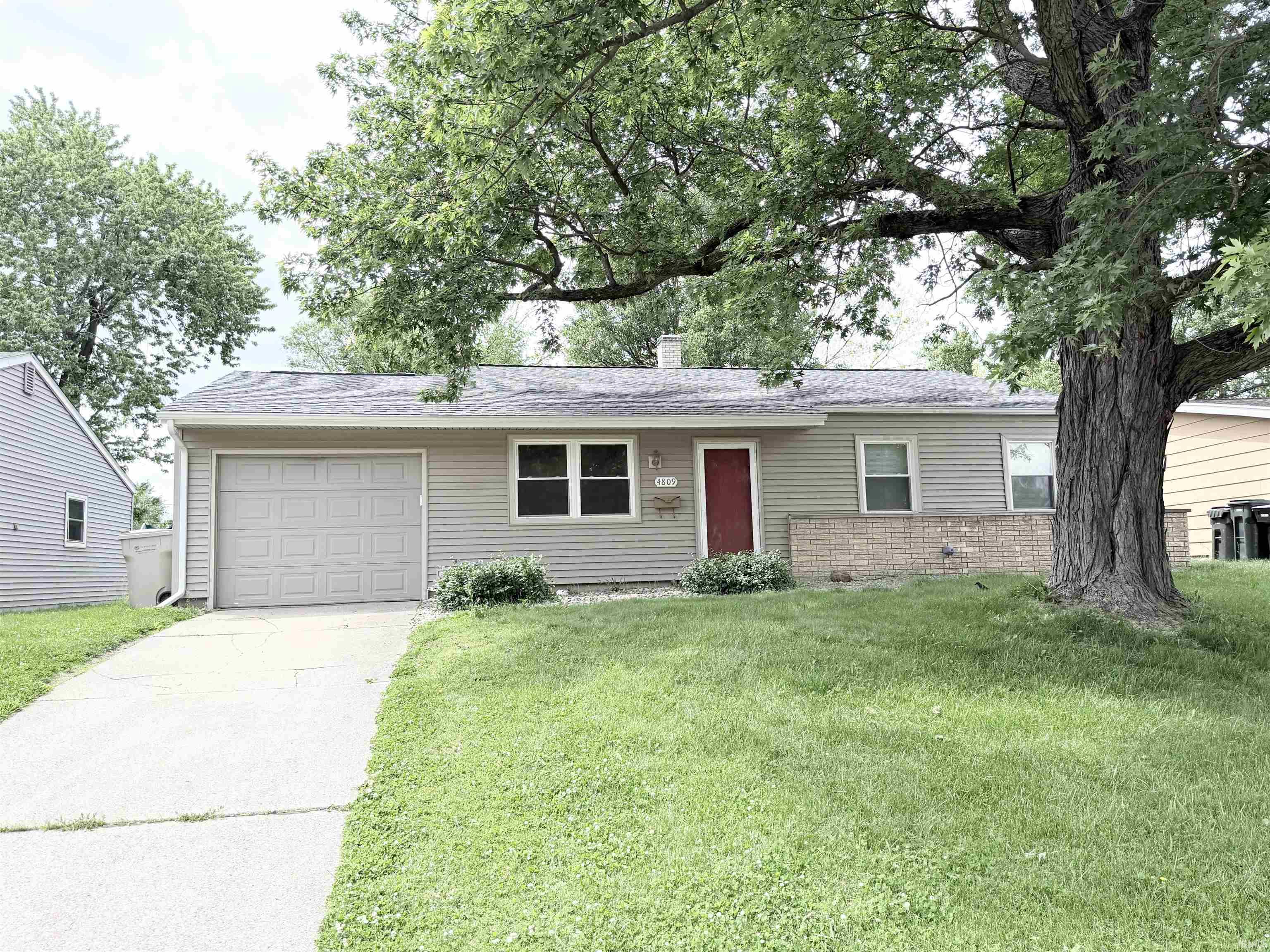 4809 Skye Court South Bend IN 46614