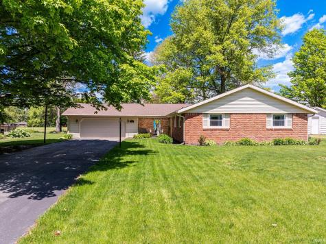 8904 W Lonebeech Drive Muncie IN 47304