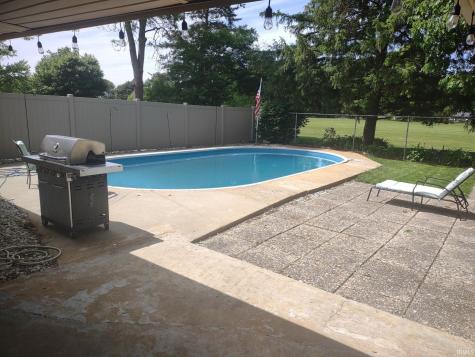 8904 W Lonebeech Drive Muncie IN 47304