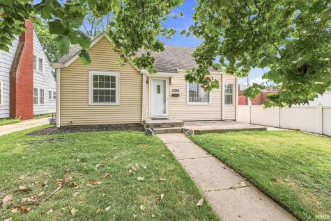 1216 Longfellow Avenue South Bend IN 46615