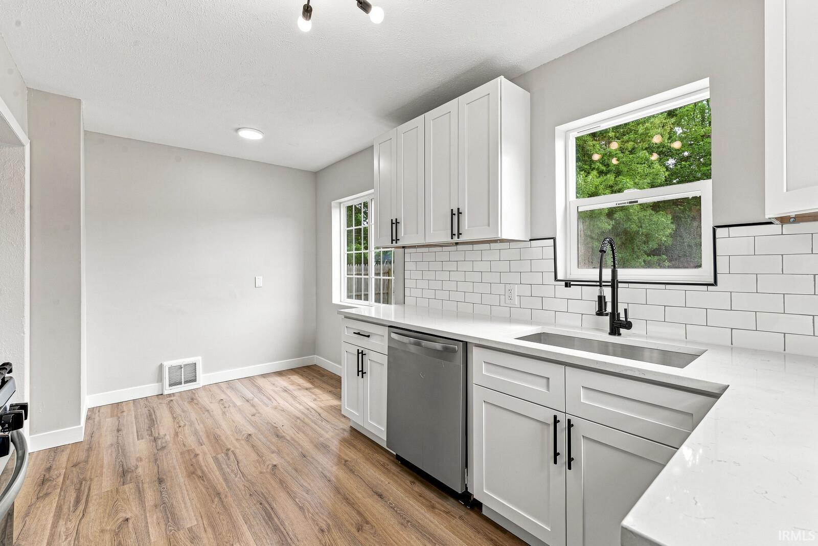 1216 Longfellow Avenue South Bend IN 46615