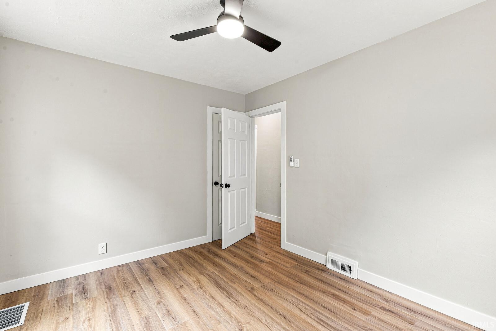 1216 Longfellow Avenue South Bend IN 46615