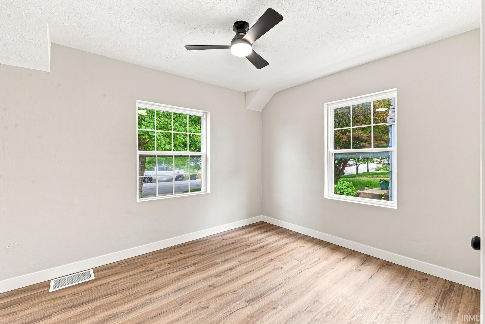 1216 Longfellow Avenue South Bend IN 46615