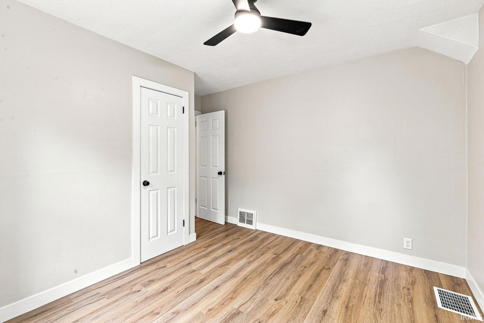 1216 Longfellow Avenue South Bend IN 46615