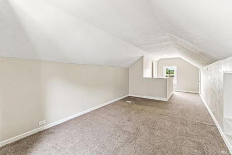1216 Longfellow Avenue South Bend IN 46615
