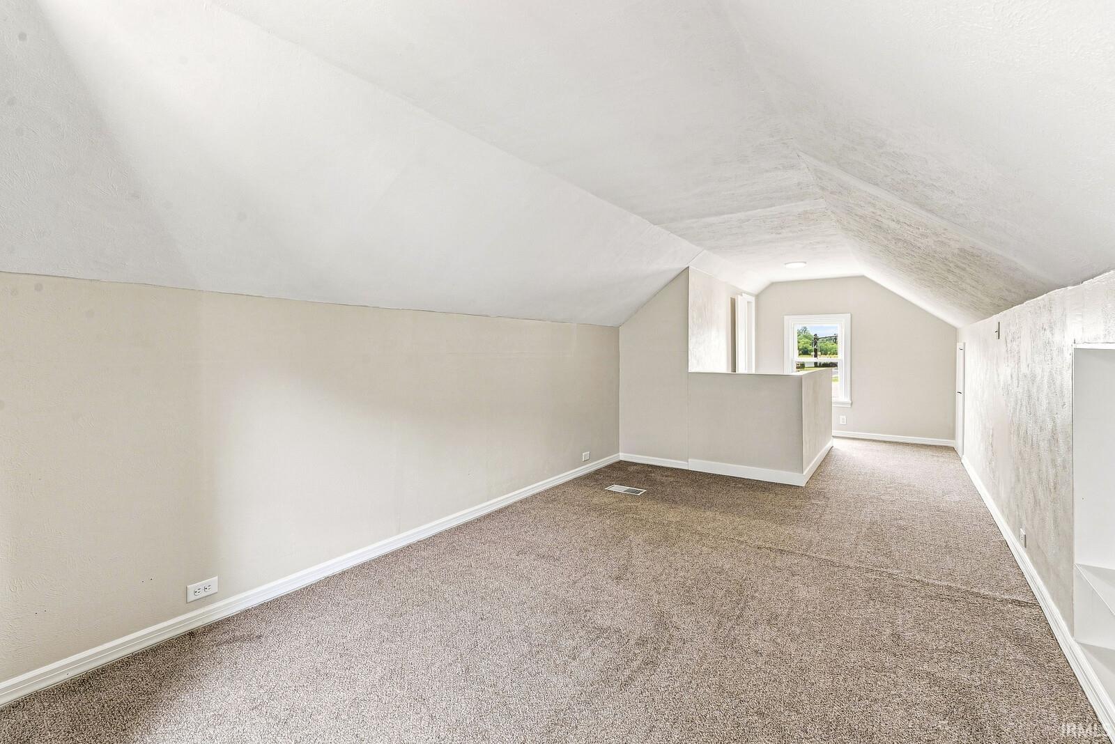 1216 Longfellow Avenue South Bend IN 46615