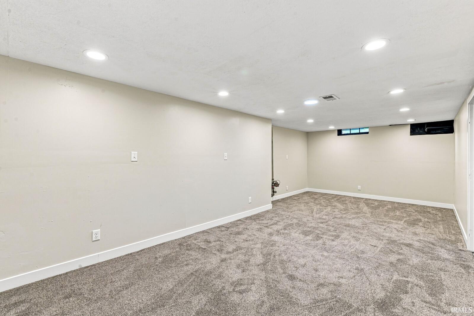 1216 Longfellow Avenue South Bend IN 46615