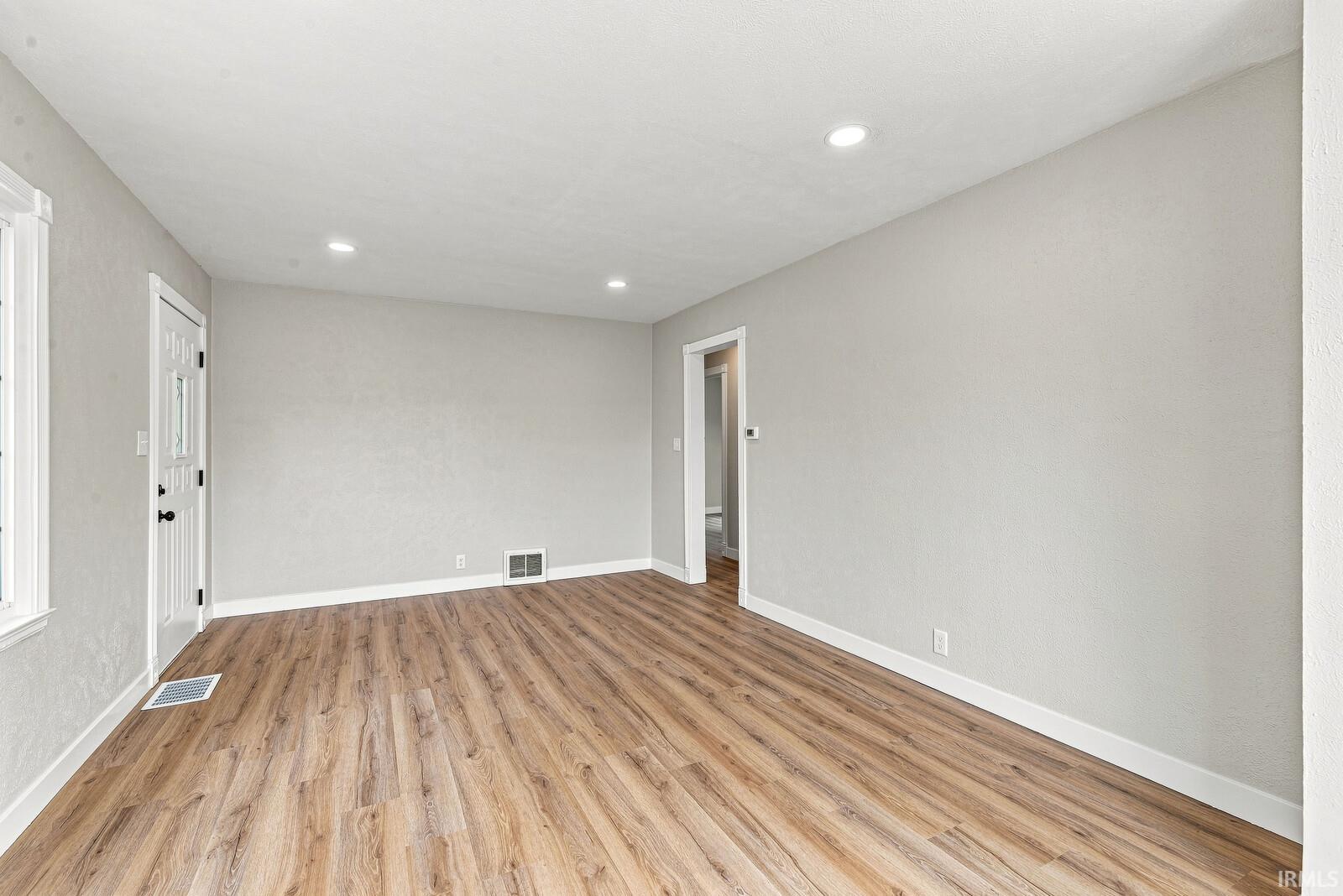1216 Longfellow Avenue South Bend IN 46615
