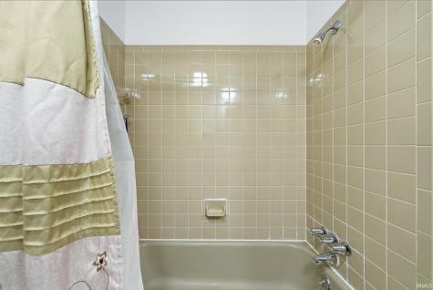1008 Orlando Drive Fort Wayne IN 46825