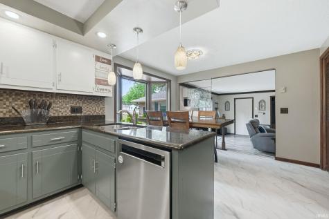 1008 Orlando Drive Fort Wayne IN 46825