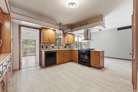 1709 S Walnut Drive Warsaw IN 46580