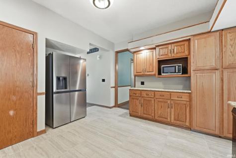 1709 S Walnut Drive Warsaw IN 46580