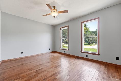 1709 S Walnut Drive Warsaw IN 46580