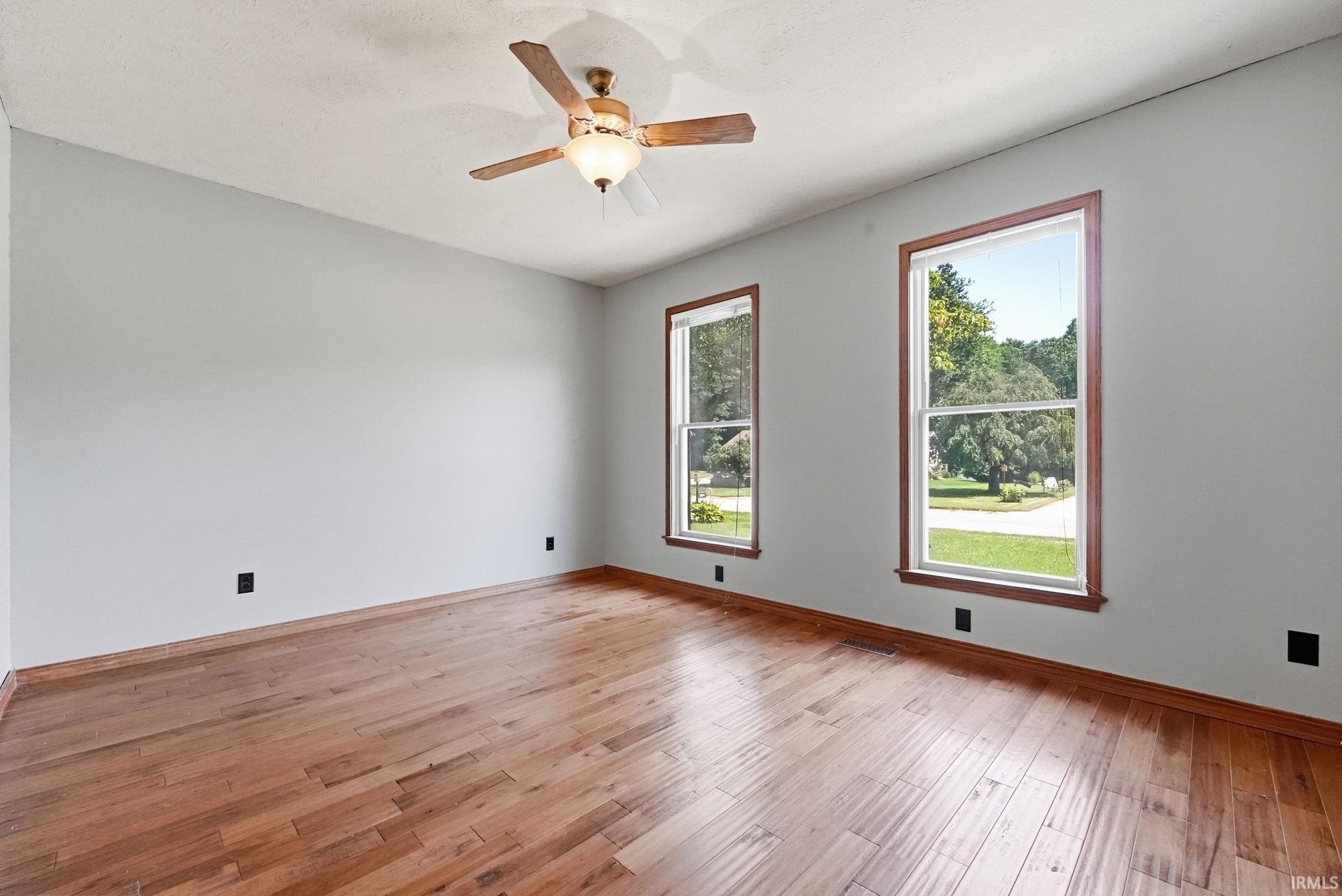 1709 S Walnut Drive Warsaw IN 46580