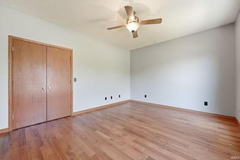 1709 S Walnut Drive Warsaw IN 46580