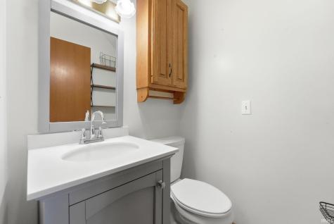 1709 S Walnut Drive Warsaw IN 46580