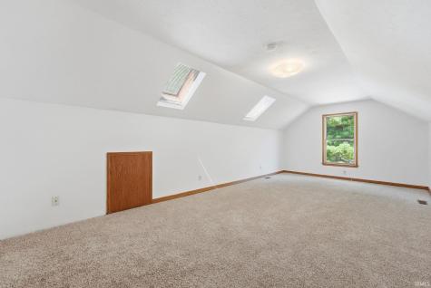 1709 S Walnut Drive Warsaw IN 46580