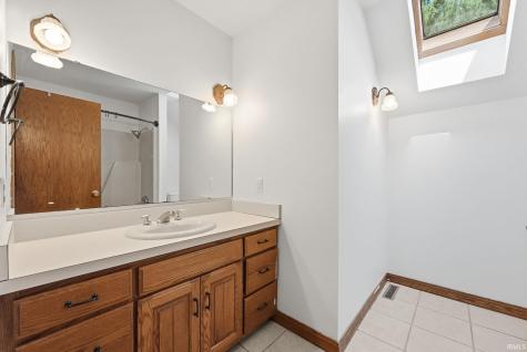 1709 S Walnut Drive Warsaw IN 46580