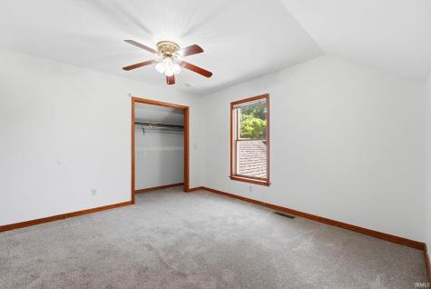 1709 S Walnut Drive Warsaw IN 46580