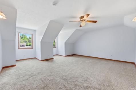 1709 S Walnut Drive Warsaw IN 46580