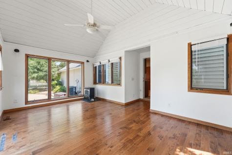 1709 S Walnut Drive Warsaw IN 46580