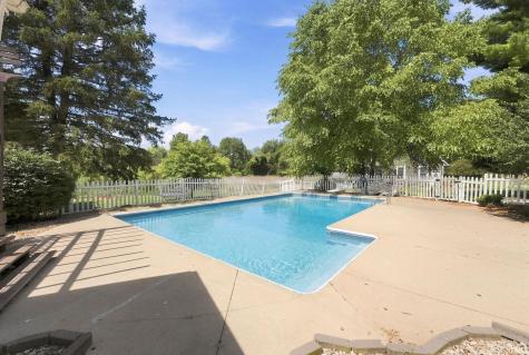 1709 S Walnut Drive Warsaw IN 46580