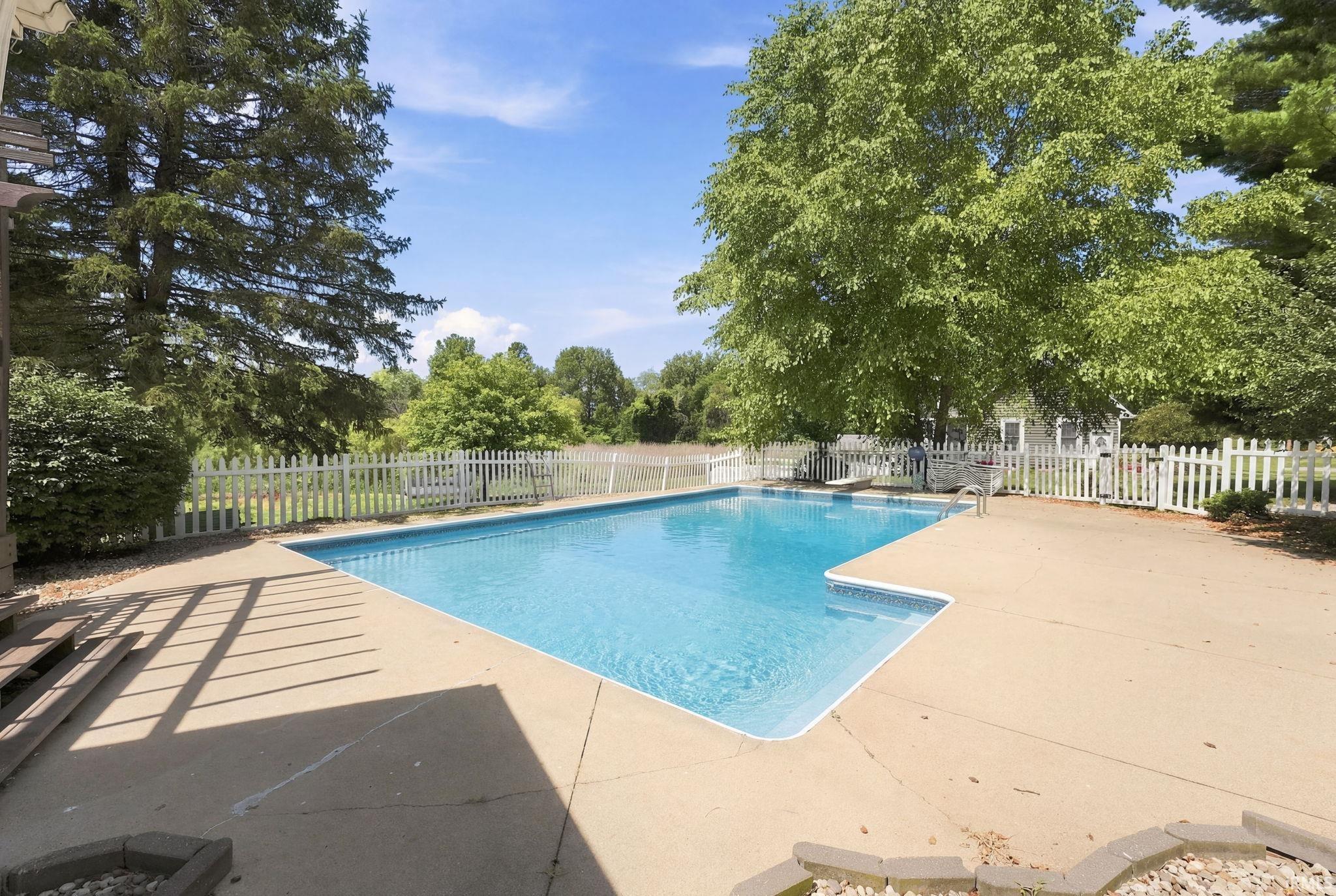1709 S Walnut Drive Warsaw IN 46580