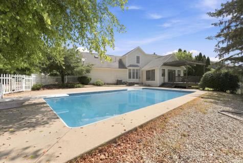1709 S Walnut Drive Warsaw IN 46580