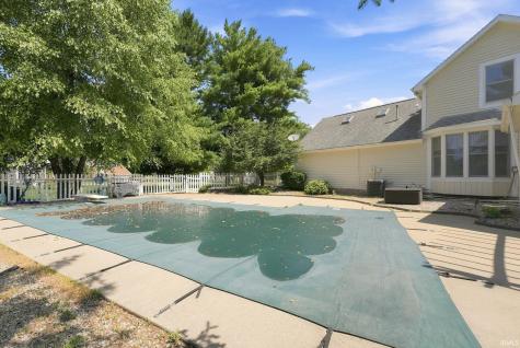 1709 S Walnut Drive Warsaw IN 46580