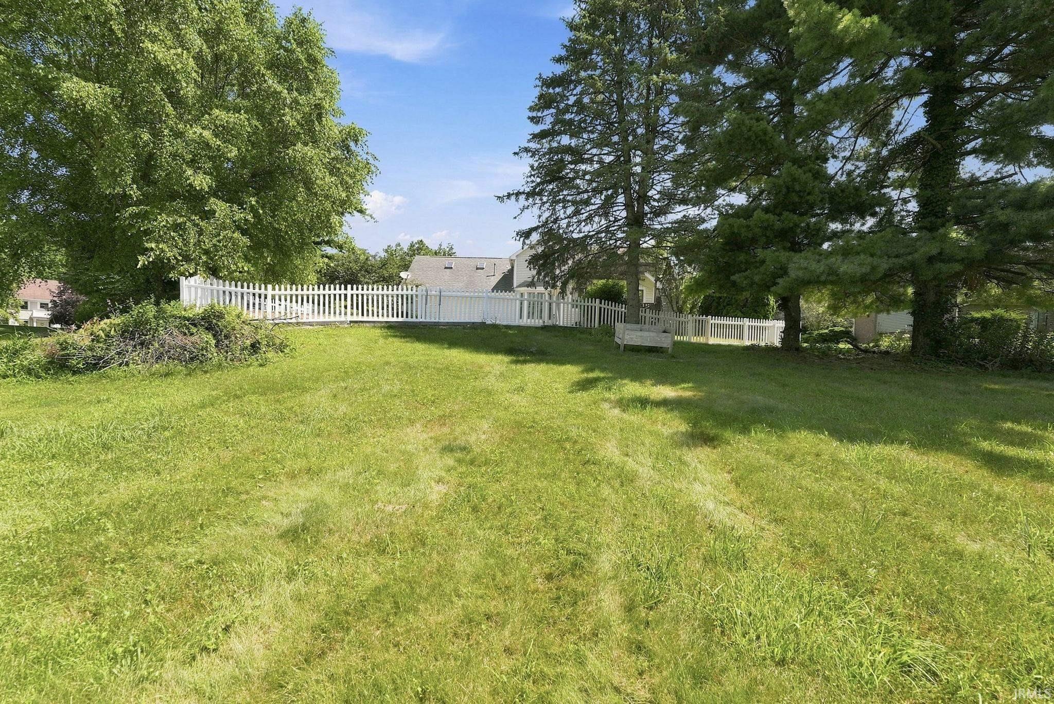 1709 S Walnut Drive Warsaw IN 46580