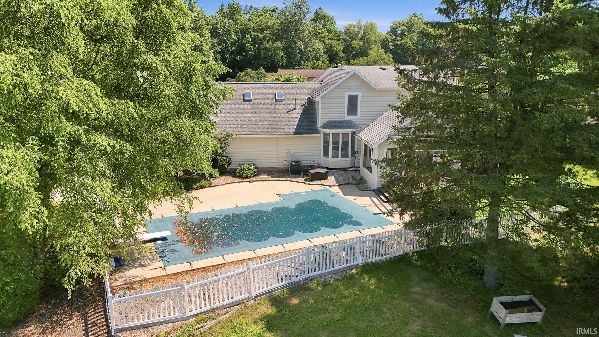 1709 S Walnut Drive Warsaw IN 46580