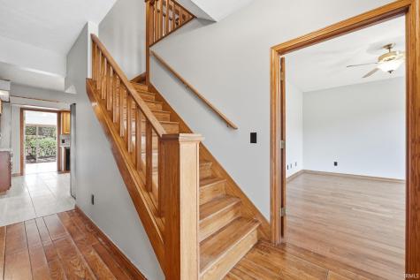 1709 S Walnut Drive Warsaw IN 46580