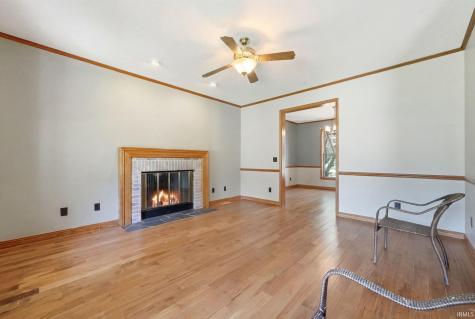 1709 S Walnut Drive Warsaw IN 46580