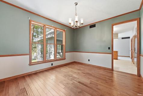 1709 S Walnut Drive Warsaw IN 46580