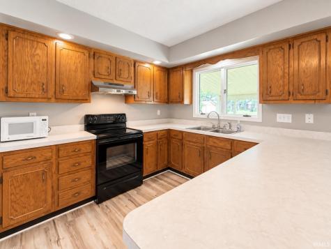 7908 S Hickory Lane Daleville IN 47334