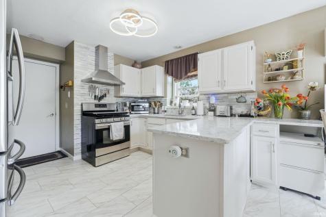 14523 Firethorne Path Fort Wayne IN 46814