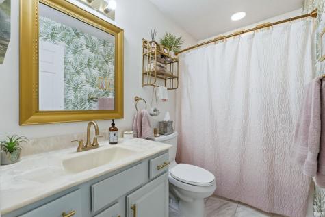 14523 Firethorne Path Fort Wayne IN 46814