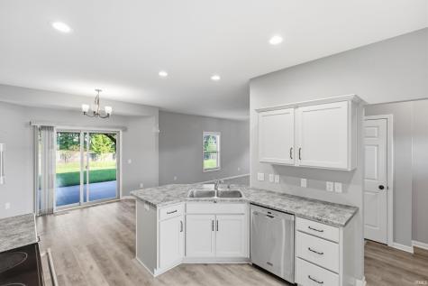 595 Highfields Cove Fort Wayne IN 46845
