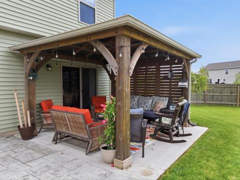 595 Highfields Cove Fort Wayne IN 46845
