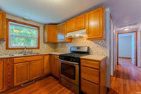 617 E North B Street Gas City IN 46933