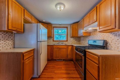 617 E North B Street Gas City IN 46933