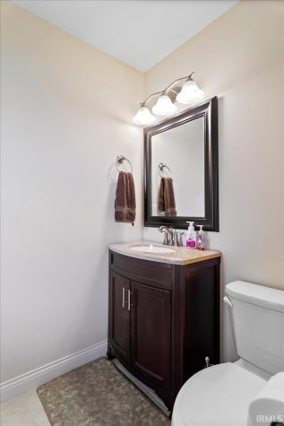 1340 Breezy Creek Drive Evansville IN 47720