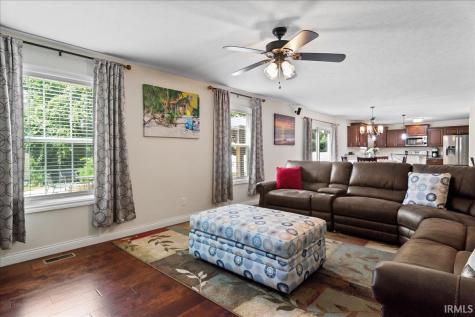 1340 Breezy Creek Drive Evansville IN 47720