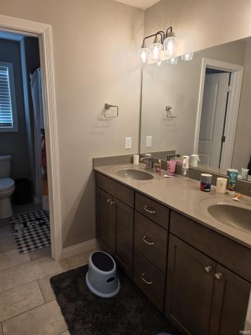1049 Chesapeake Cove Drive Lafayette IN 47909