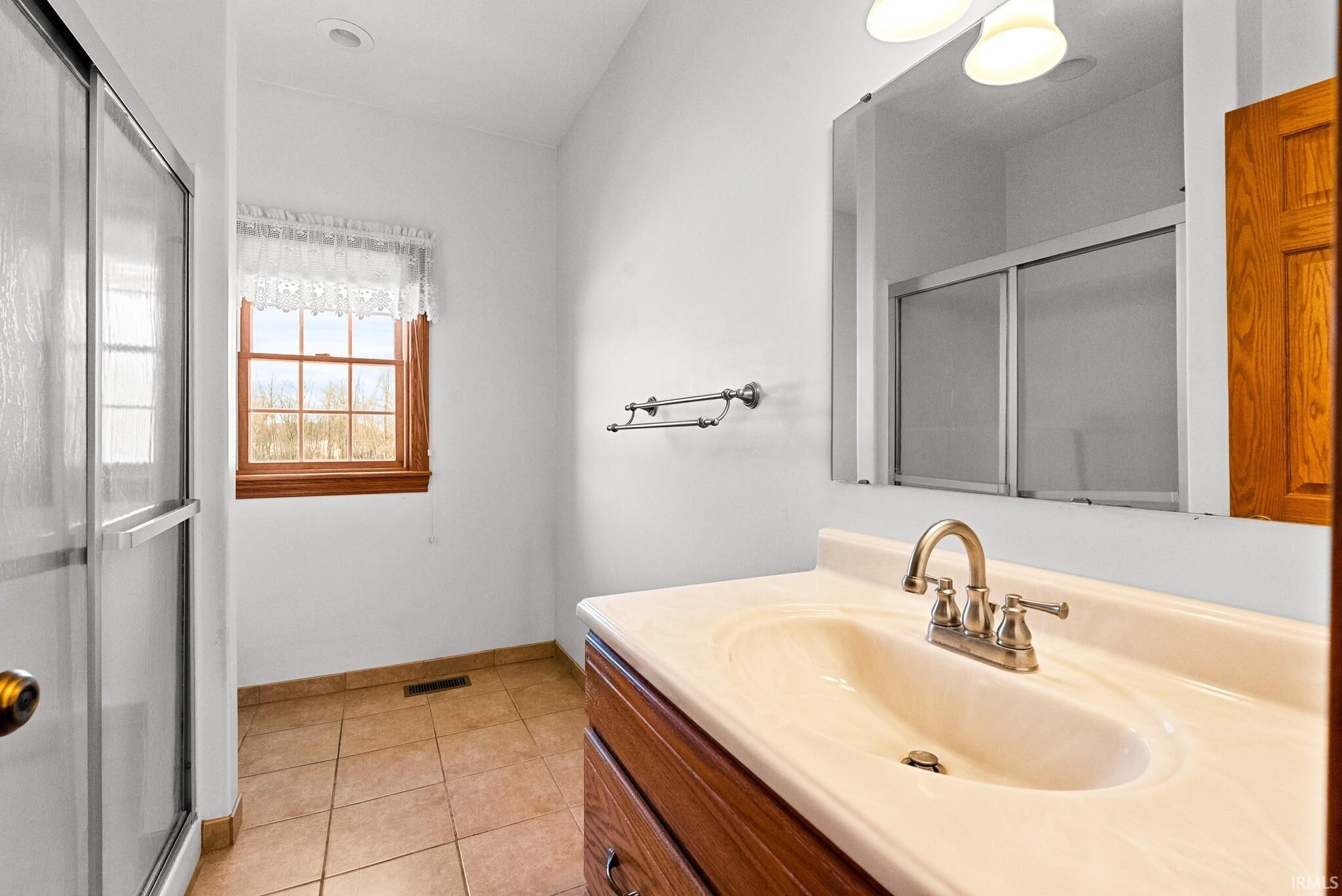 4239 S Kinsey Road Warsaw IN 46580