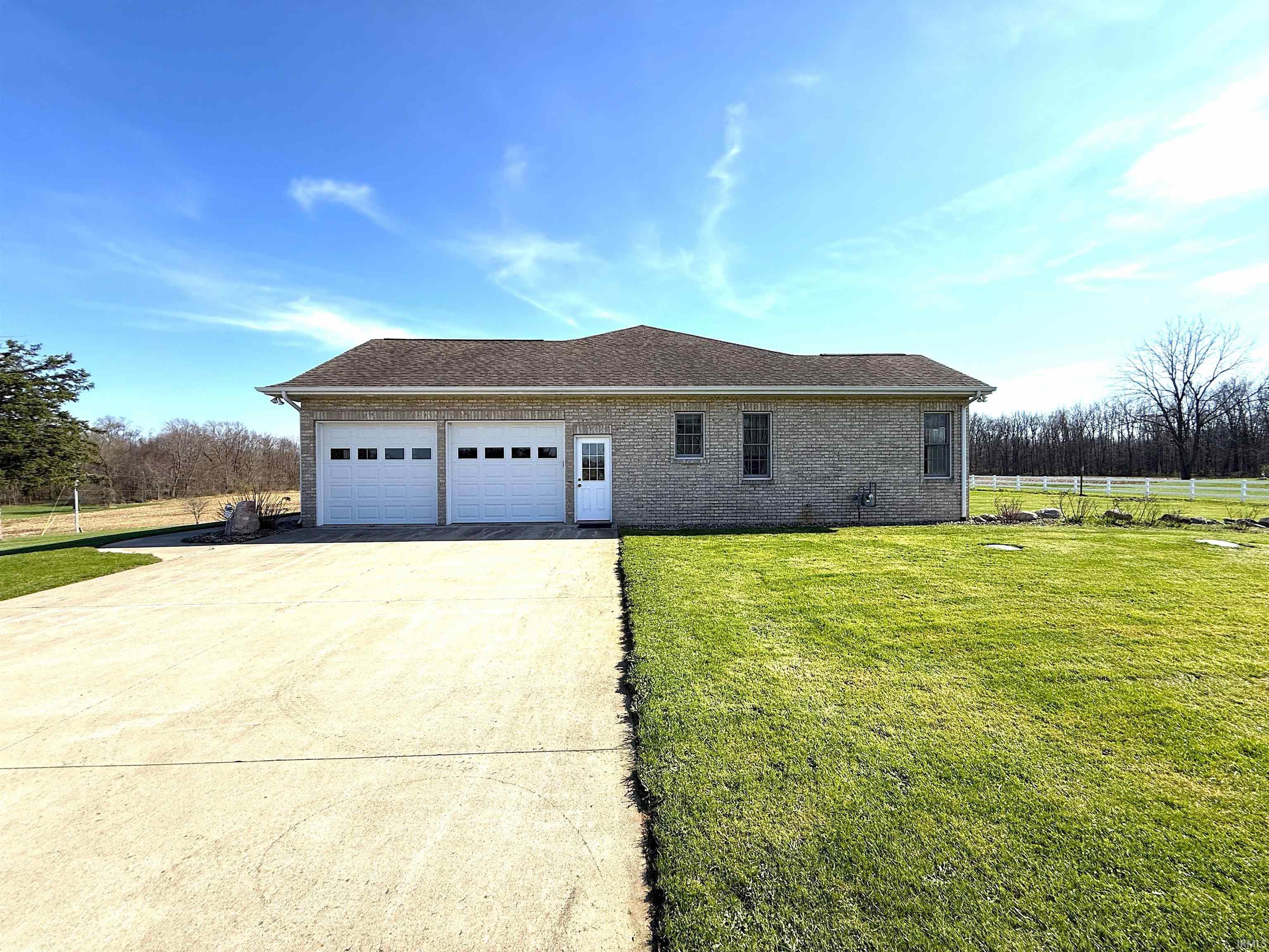 4239 S Kinsey Road Warsaw IN 46580