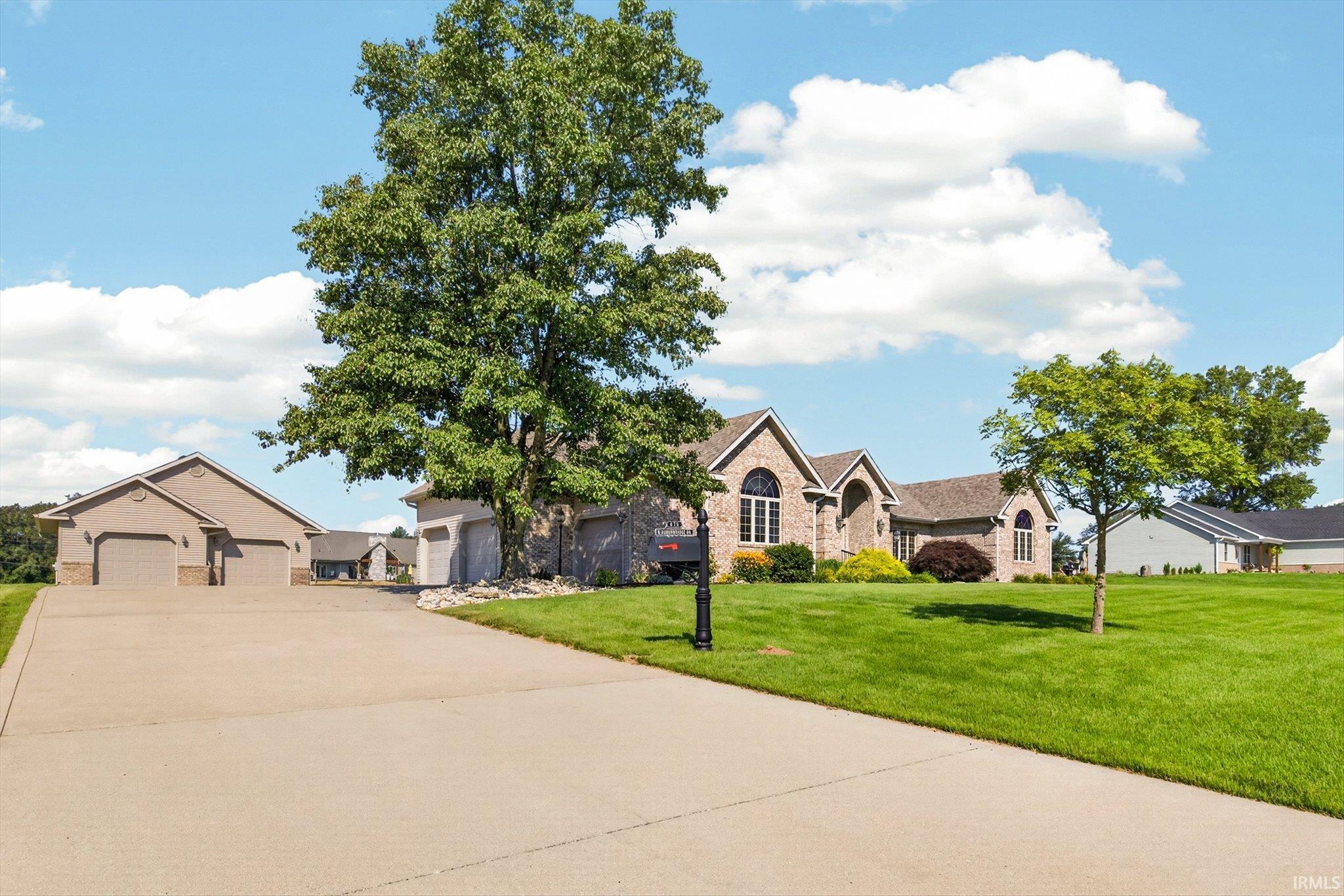 675 N Auburn Ridge Drive Linton IN 47441