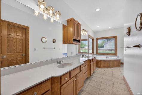 675 N Auburn Ridge Drive Linton IN 47441