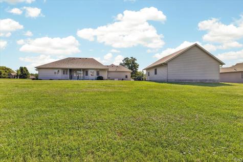 675 N Auburn Ridge Drive Linton IN 47441